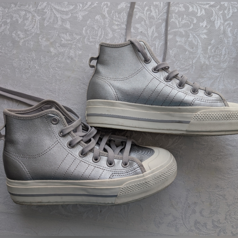 Silver High Top Adidas Nizza RF. Wmn's 7.5.